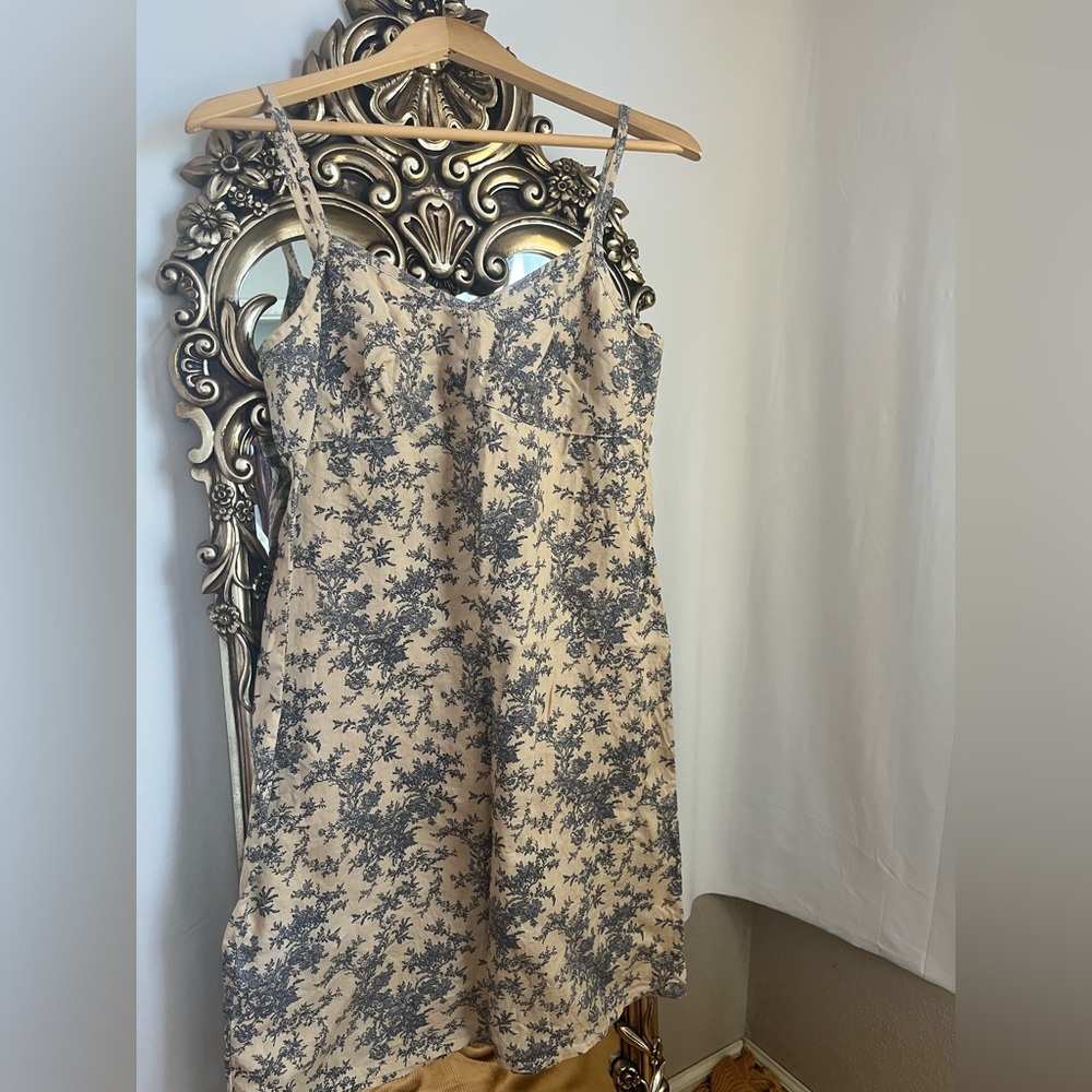 GAP Beige and Navy Floral Linen Dress